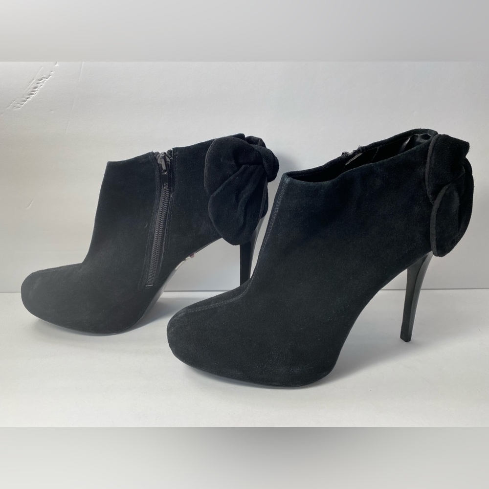 Carlos Santana crown suede ankle boots black 9